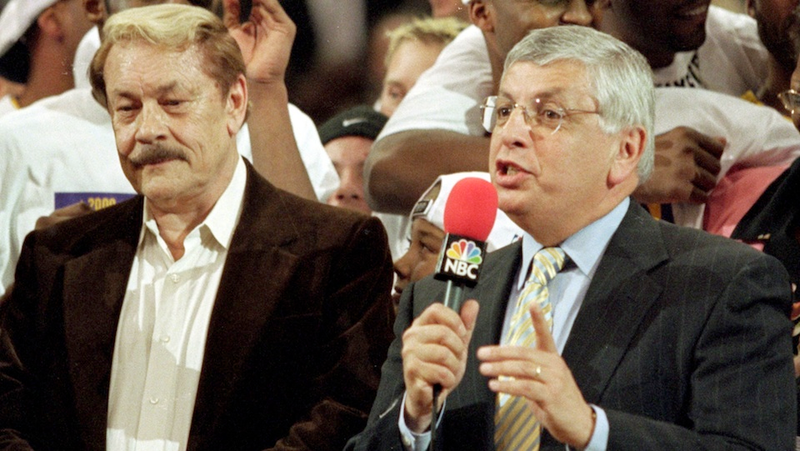 Illustration for article titled Jerry Buss, Surrounded By Boobs: A Tribute To The Greatest NBA Owner Ever